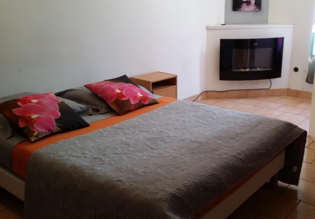 Barrême Auberge Du Marronnier חדר תמונה