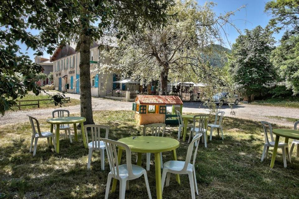 Barrême Auberge Du Marronnier מראה חיצוני תמונה
